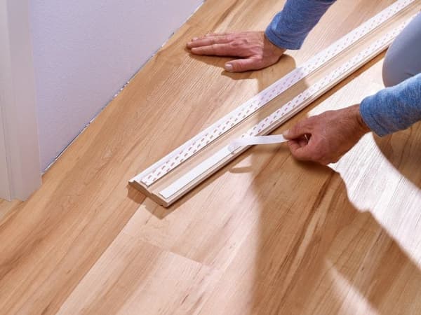 TESA DOUBLE-SIDED POWERBOND TAPE 5m x 19mm FOR WALLPAPER AND PLASTER