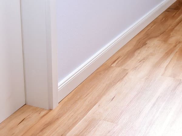 TESA DOUBLE-SIDED POWERBOND TAPE 5m x 19mm FOR WALLPAPER AND PLASTER