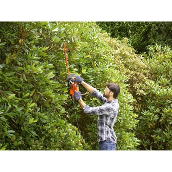 BLACK &amp; DECKER Hedge Trimmer 45cm 420W BEHT201