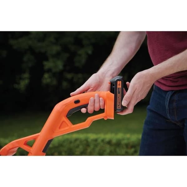 BLACK & DECKER Strängtrimmer 25cm -18V- Sladdlös ST1823