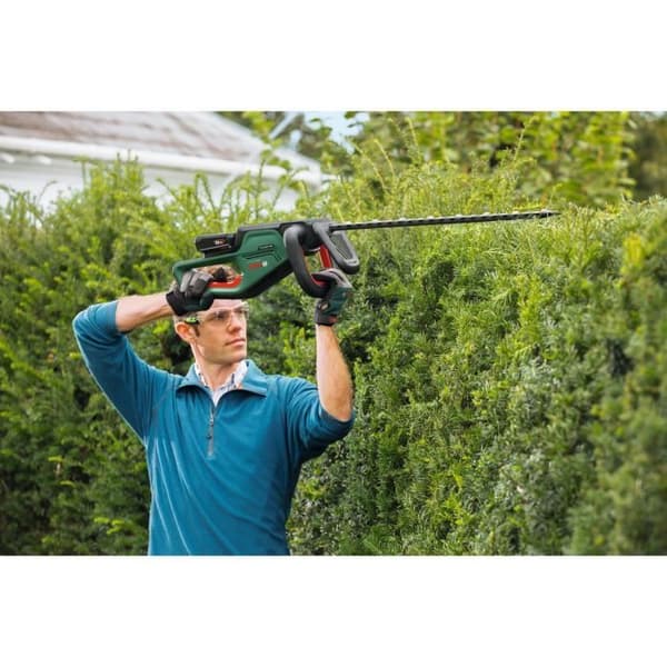 Universal Hedge Cut 18V-50 häcksax utan Bosch batteri