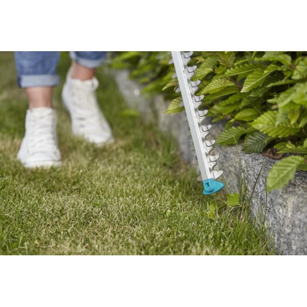 Gardena ComfortCut 50 18V P4A batteridriven häcksax, inkl 2,6 Ah batteri