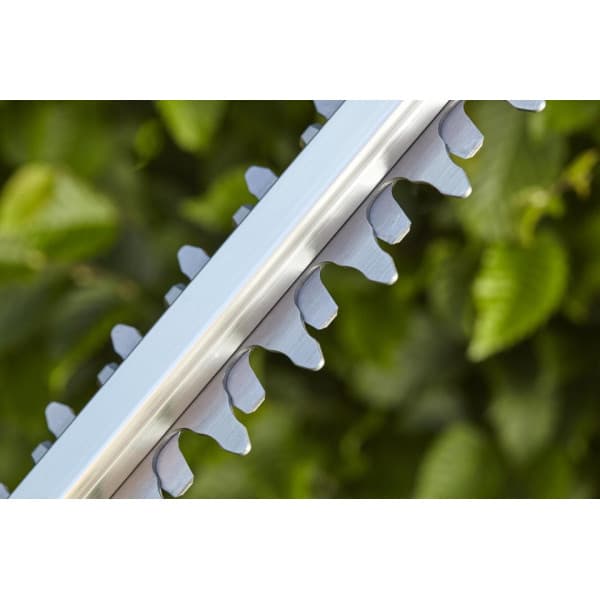 Gardena ComfortCut 50 18V P4A batteridriven häcksax, inkl 2,6 Ah batteri