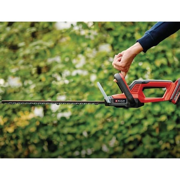Einhell batteridriven häcksax GC-CH 18/40 Li Solo Power X-Change (18V, klipp längd 40 cm) Levereras utan batteri eller laddare