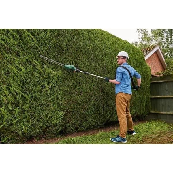 Bosch sladdlös teleskopisk häcksax - UniversalHedgePole 18 (1 batteri 18 V 2,5 Ah, laddare, bladlängd 43 cm)