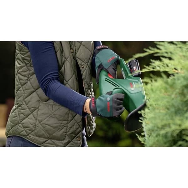 Bosch Hem och Trädgård EasyHedgeCut 18V-52-13 sladdlös häcksax med batteri, med 18 V Li-Ion laddare 520 mm
