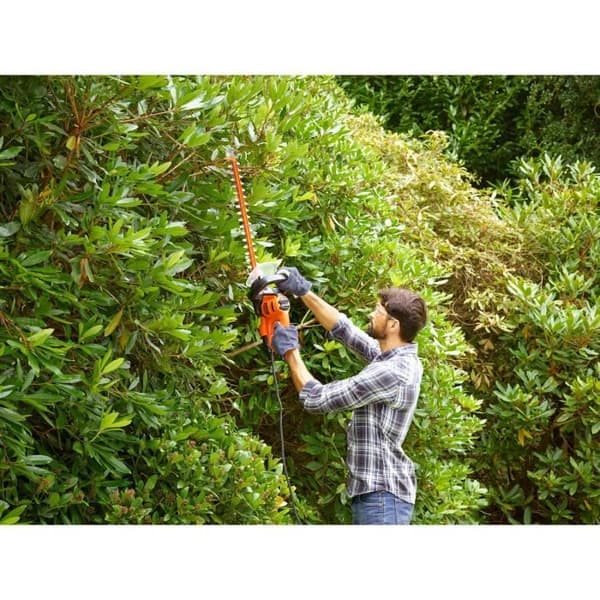 BLACK+DECKER BEHTS301-QS 500 W Häcksax med sladd 50 cm med 2 handtag och skydd - Asymmetriskt blad 22 mm Avstånd