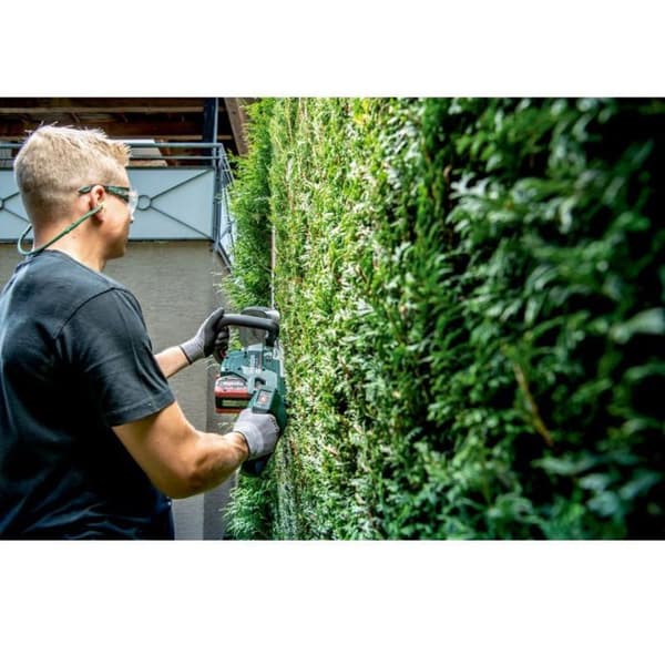 METABO HS 18 LTX BL 65 häcksax - Utan batteri eller laddare - Guide 60 cm - 601723850