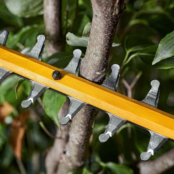 Trådlös häckklippare Accu FlexVolt - 54V - DEWALT - DCMHT573N-XJ