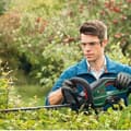 Miniatyrbild 3 av 5: BOSCH UniversalHedgeCut 18V-50 trådlös häcksax + 1 batteri 2,5Ah - 0600849K01