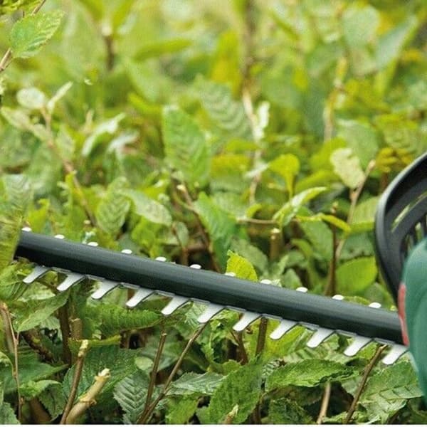 BOSCH UniversalHedgeCut 18V-50 trådlös häcksax + 1 batteri 2,5Ah - 0600849K01