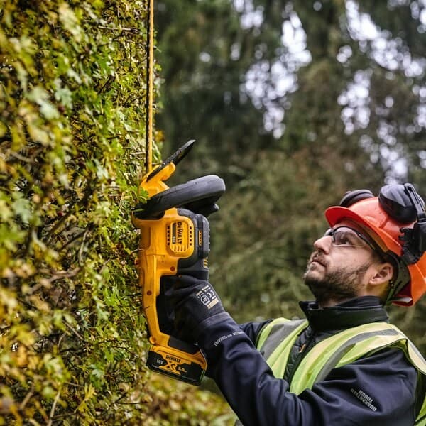 18V XR børsteløs hækkeklipper 55cm, karton