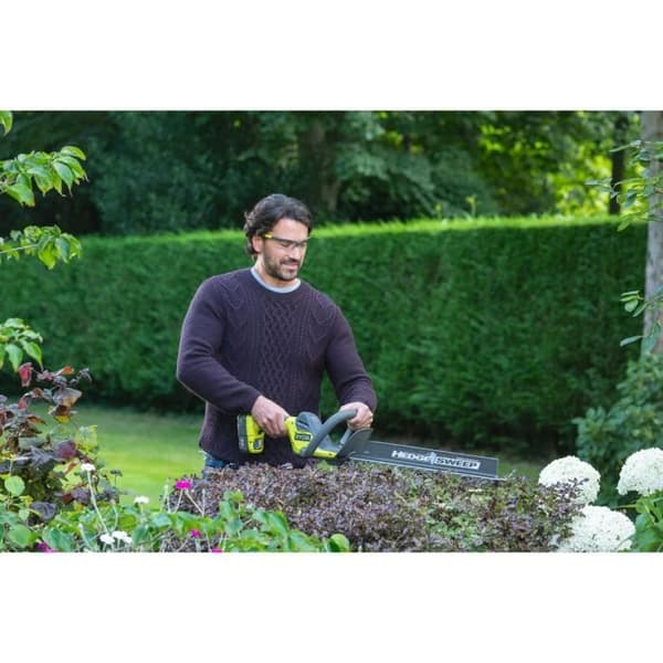 RYOBI - LINEA 18V ONE+ häcksax - in-line design - 45 cm blad - 22 mm avstånd - utan batteri eller laddare - RY18HT45A-0