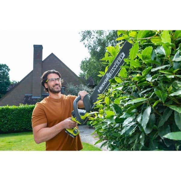 RYOBI - LINEA 18V ONE+ häcksax - in-line design - 45 cm blad - 22 mm avstånd - utan batteri eller laddare - RY18HT45A-0