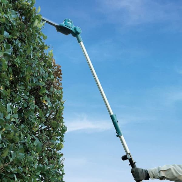 Häcksax - Makita - UN460WDZ - 12 V max - Justerbar blad 135° - Klipplängd 46 cm