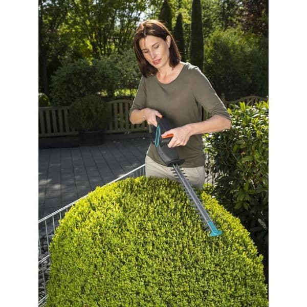 GARDENA EasyCut Li-14/40 häcksax