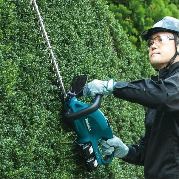 MAKITA Trädgårdssax utan sladd 55 cm - 36 V - 2x Li-Ion 5Ah