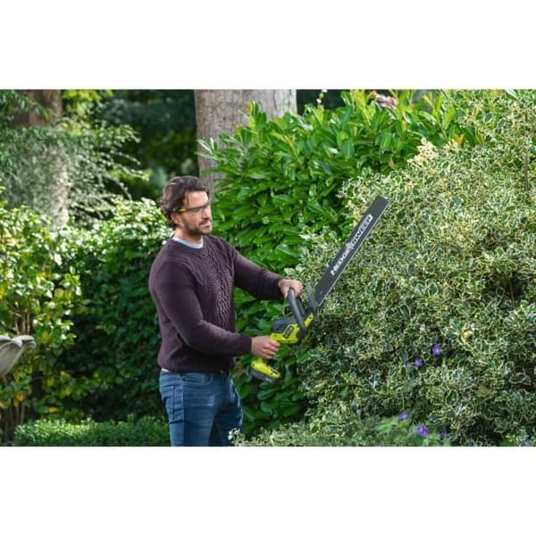 RYOBI - LINEA 18V ONE+ häcksax - in-line design - 50 cm blad - 24 mm avstånd + 2,0 Ah batteri & laddare - RY18HT50A-120