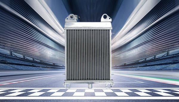 4 ROW Aluminium Radiator, Designet til Honda Goldwing 1100 GL1100, Letvægtskonstruktion, Forbedret Køleeffektivitet
