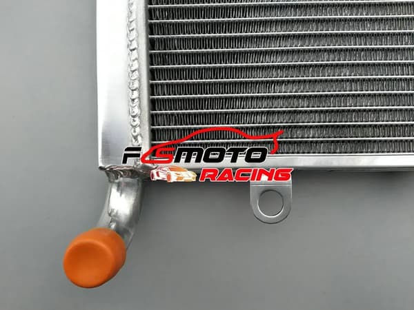 Aluminiumkylare, designad för Honda CB1300, kraftig konstruktion, förbättrad kylkapacitet