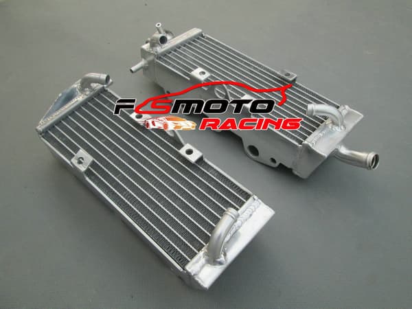Aluminiumkylare för Suzuki RM250, perfekt passform för modellerna 1993-1995, lätt konstruktion, förbättrad kylningseffektivitet.