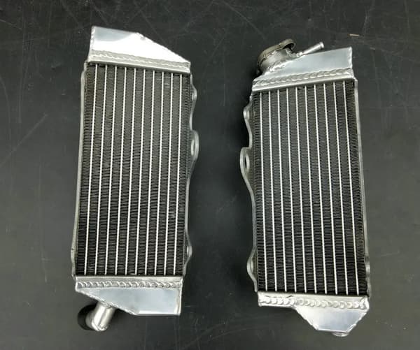 Aluminiumkylare, Ökad Kylkapacitet, Precisionssvetsning, Kompatibel med Kawasaki KX250