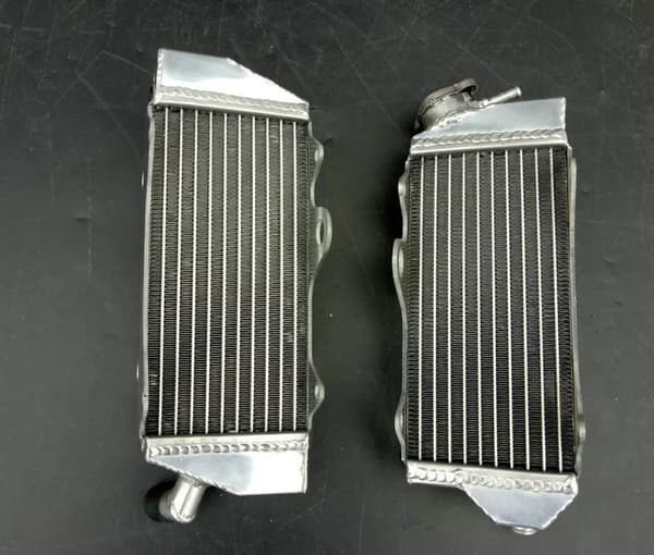 Aluminiumkylare, Ökad Kylkapacitet, Precisionssvetsning, Kompatibel med Kawasaki KX250