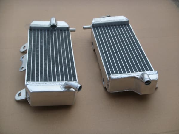 Aluminiumkylare, designad för Yamaha YZF450/YZ450F, lätt konstruktion, optimal kylprestanda