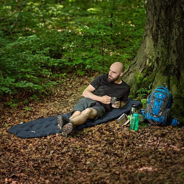 NC4005 MÖRKGRÅ NILS CAMP TURISTMATTA