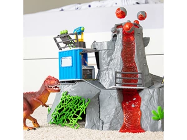 Schleich Volcano Expedition Base Camp