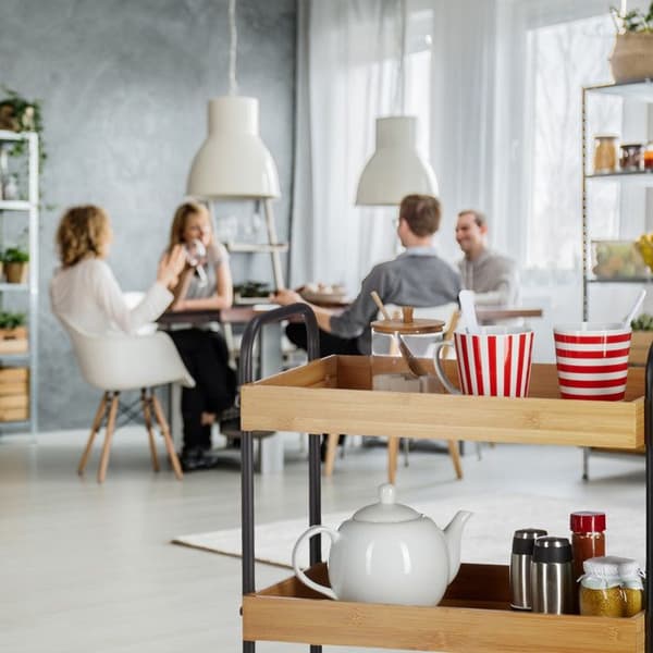 Relaxdays Kök- och serveringsvagn i bambu, 3 nivåer, naturligt utseende, hjul med 360° rotation, Stål HLP: 70x50x28cm, natur/svart