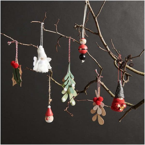 Juldekoration - RICO DESIGN - Liten hängande tomte med bjällra - Ull - Asymmetrisk - Röd