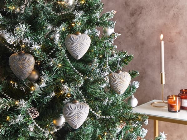 Sett med 4 håndlagde julekuler i grått glass, hjerteformede, hengende juletrekuler til juletreet Holiday Decor