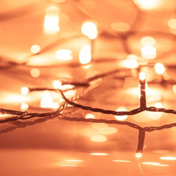 vidaXL Tekojoulukuusi lumihuurteella 300 LED-valoa 210 cm