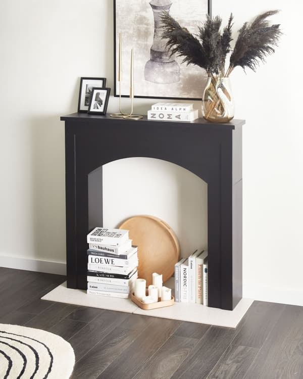 Pejsehylde Sort MDF 110 x 23 x 106 cm Traditionel og landlig stil Pejs Stue Interiør