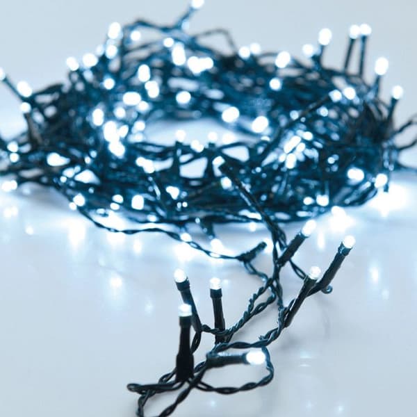 Ljusgirlang - INGEN NAMN - 560 LED - Kall vit - 1400cm - 8 ljusspel
