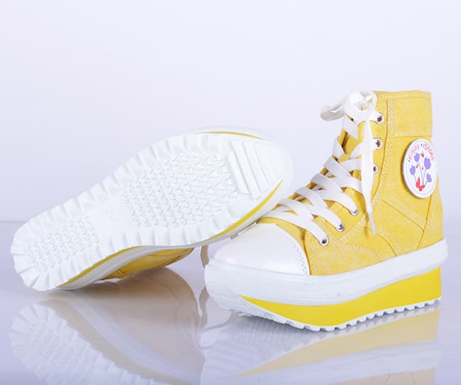Coola sneakers med 5 cm sulor