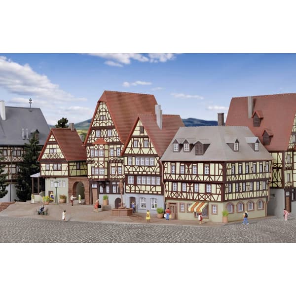 Torget i Miltenberg N Kibri 37102