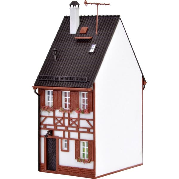Tudor-stil hus Bahnhofstrasse 17 H0 Vollmer 43673