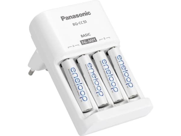 Panasonic eneloop Basic K-KJ51MCC04E - 10 t batterilader - (for 4xAA, 4xAAA) 4 x AAA - NiMH - 750 mAh - 0.25 A
