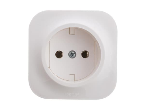Legrand maadoittamaton pistorasia 16A 250V valkoinen - 782410