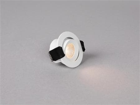 LED-downlight Optic XS Tilt Hvid 3000K, 230lm, Ra>95, 45° spredning, tilt 20°, 4W, IP44. Fasedæmpbar 230V-driver