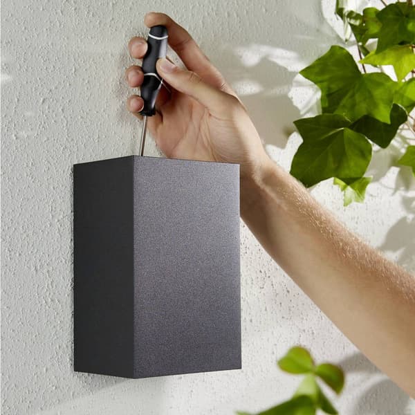 Hue LED-utomhusvägglampa 1746430P7 Resonate LED fast installerad 8 W RGB, Varmvit, Kallvit, Dagsljusvitt