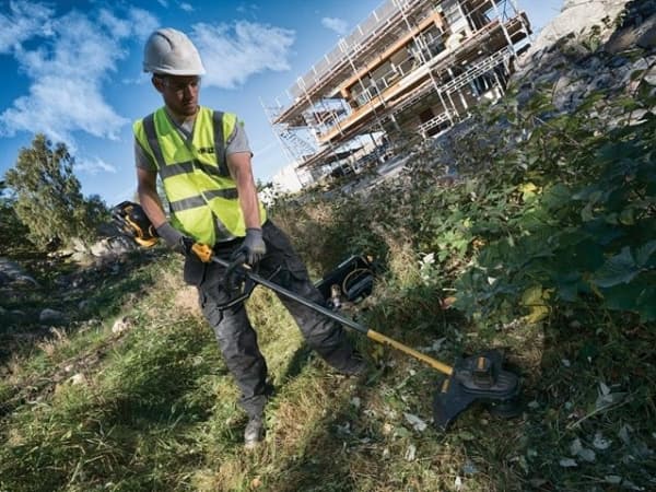 DEWALT DCM571N-XJ ruohotrimmeri 54 V XR - SOLO