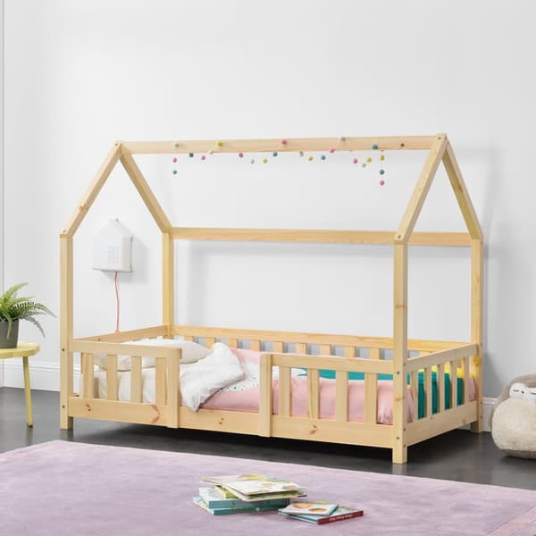 Juniorsäng Sisimiut hussäng 160x80cm furu med sängskydd [en.casa]