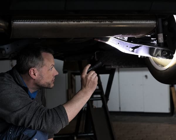 Led Lenser P7R, Käsikokoinen taskulamppu, Musta, Rotaatio, IPX4, Lataus, CE, RoHS