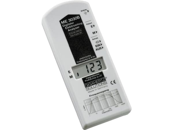 Gigahertz Solutions ME 3030B matalien taajuuksien analysaattori, sähkösmogimittari, 16 Hz - 2 kHz, - 2 dB (verkko-/raidevärähtelyt)Tehdaskalibrointi