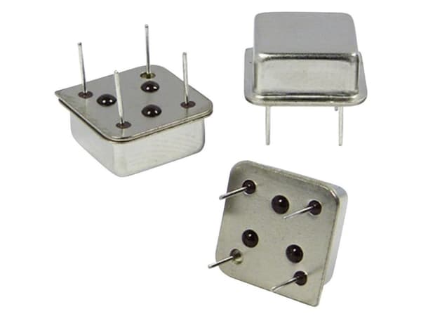 Qantek QX8T50B7.372800B50TT Kvartsoscillator DIP-8 HCMOS 7.372 MHz 13.21 mm 13.21 mm 5.08 mm 1 stk