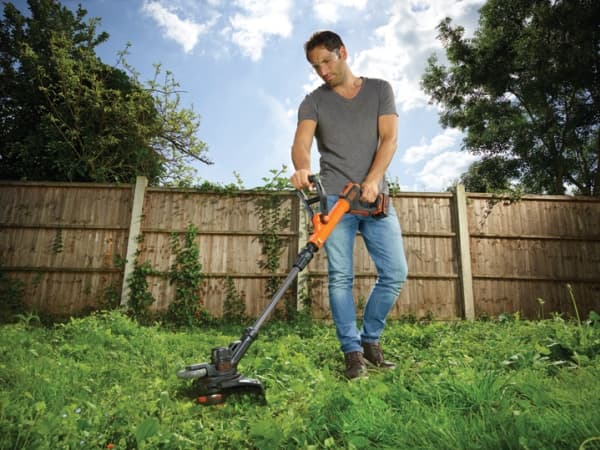 Black & Decker POWERCOMMAND - Gressstusser - trådløs - 18 V - 4 Ah