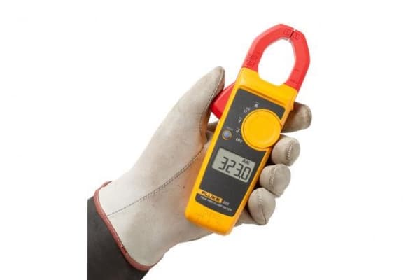 Fluke 323 - CAT III 600V,CAT IV 300V - 400 A - 600 V - 600 V - 400 Ohm - 4000 Ohm (4152628)